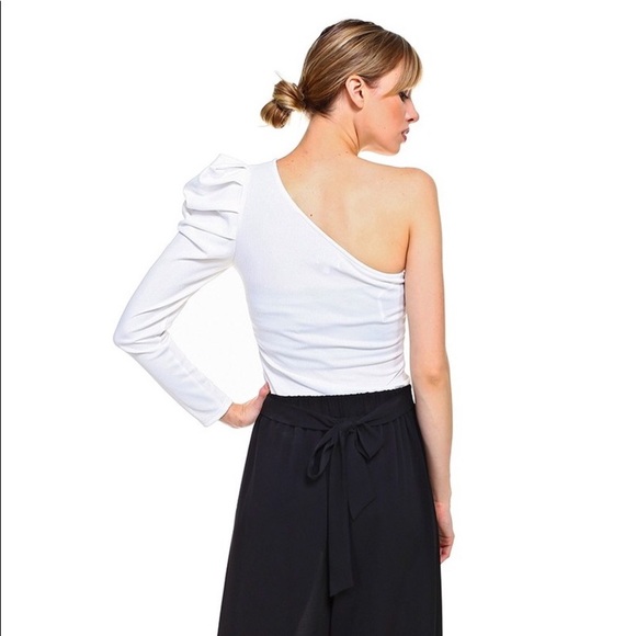 One Shoulder Puff Sleeve Ribbed Bodysuit - Picture 3 of 6